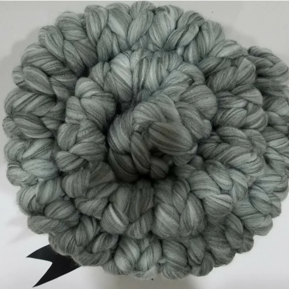 RACHEL ZOE Heather Gray Soft Chunky Hand-Knit Decorative Throw 50
